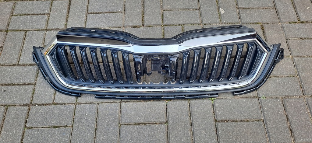 фото №1, Решётка радиатора skoda octavia iv 5e повреждённый