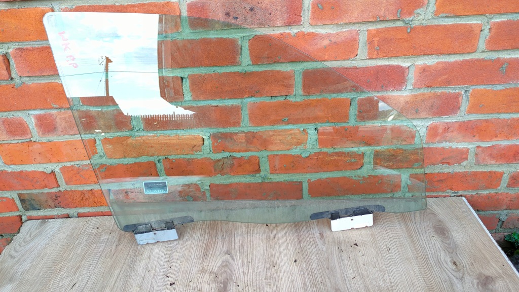 фото №1, Jeep grand cherokee wk 05-10r стекло правый перед