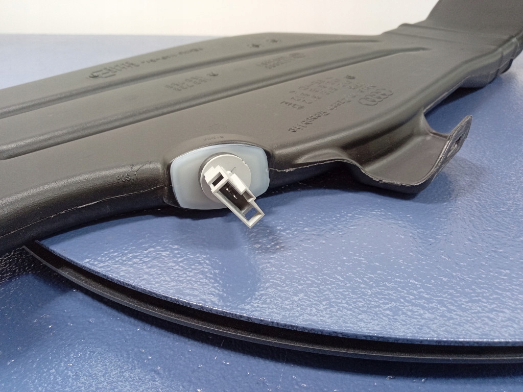 фото №5, Bentley bentayga 36a audi q7 4m канал воздуха задняя правый 4m0819812e