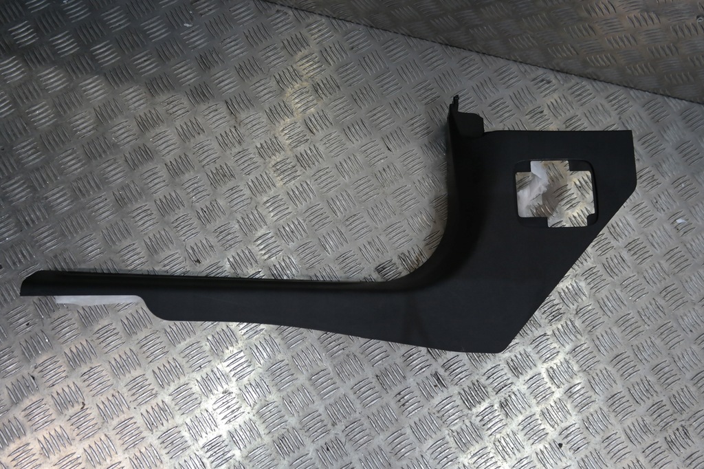 фото №1, Maserati levante молдинг порог внутренняя левая