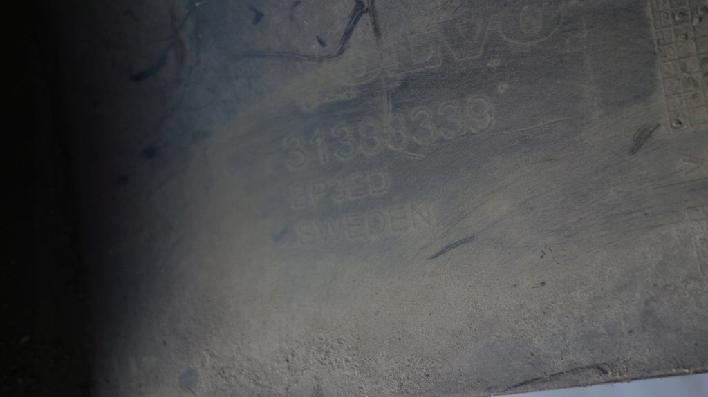 31383339 volvo v90 cc cross country накладка бампер задняя / 1219 Цена