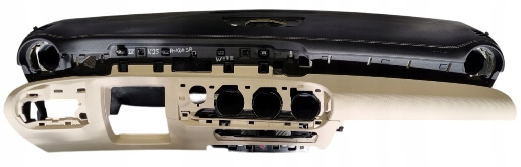 фото №1, Mercedes w177 a-klasa панель приладів панель приладів консоль динамік centrlany оригінал iv