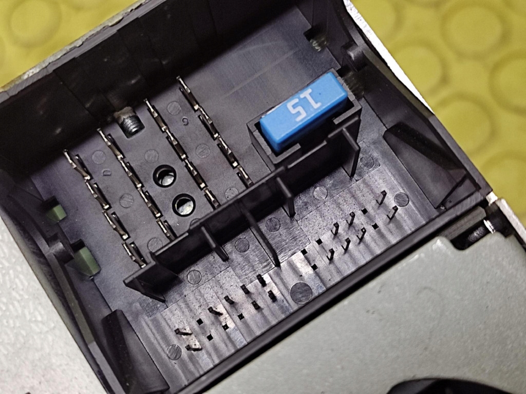 Opel zafira b радио 13251052 с Разборки