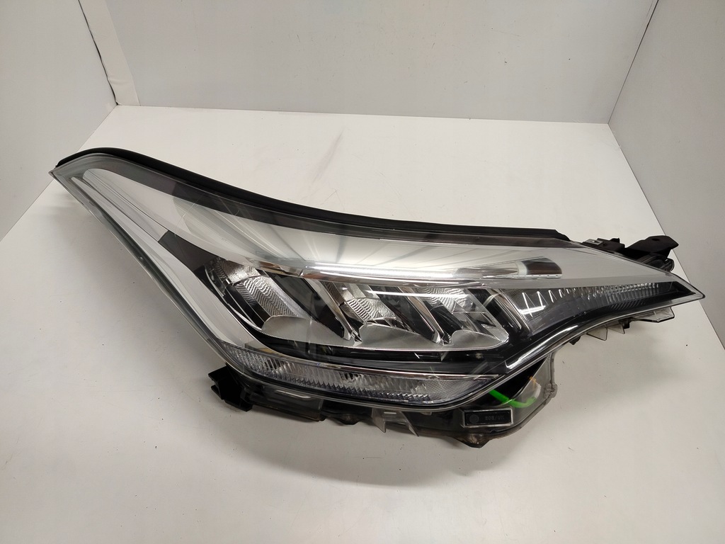 фото №1, Toyota chr ch-r lift led лампа правая