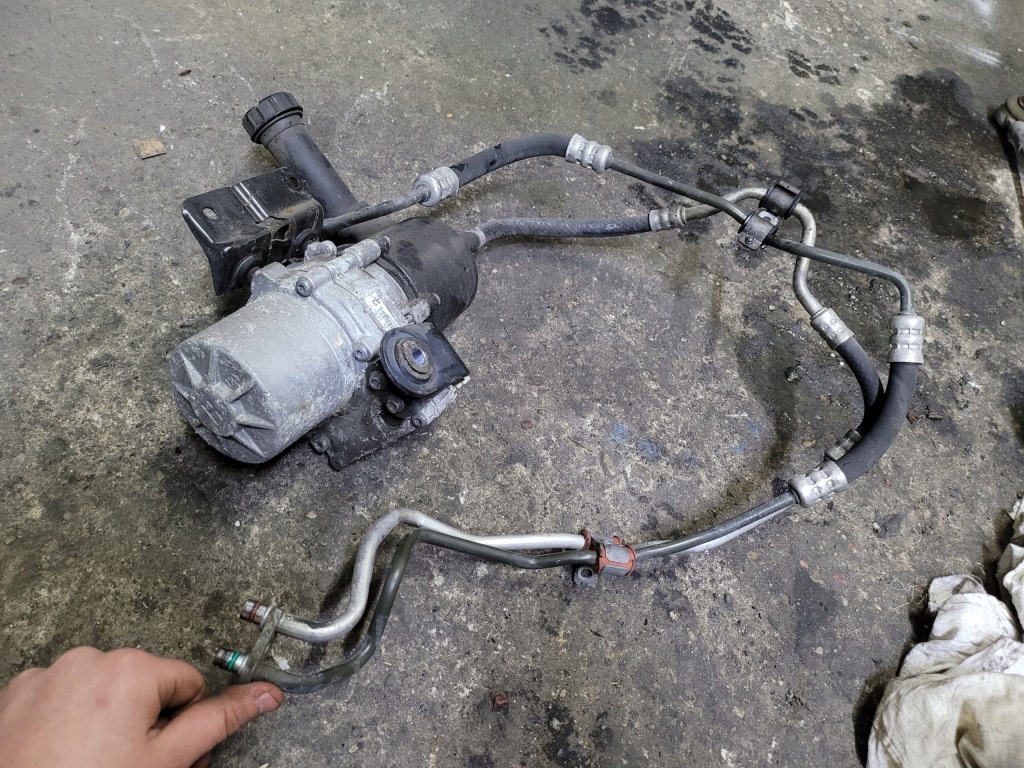 фото №1, Насос усилителя citroen ds5 9806456080