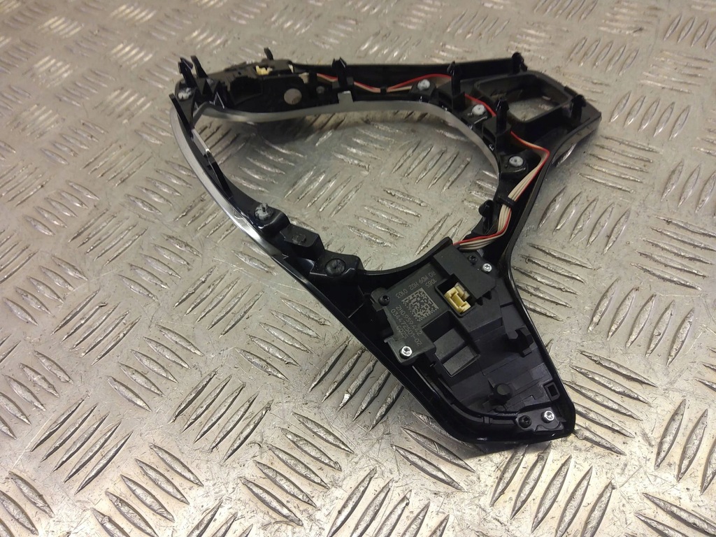 фото №10, Volkswagen e-up 2021 переключатель / кнопка руля