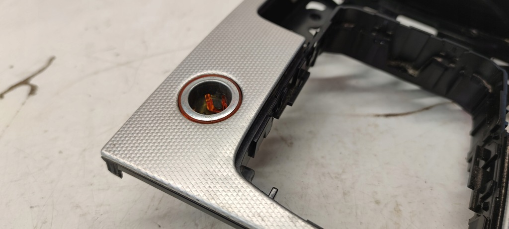 фото №5, Туннель средний dekor audi q7 4l 4l0864261 łuska