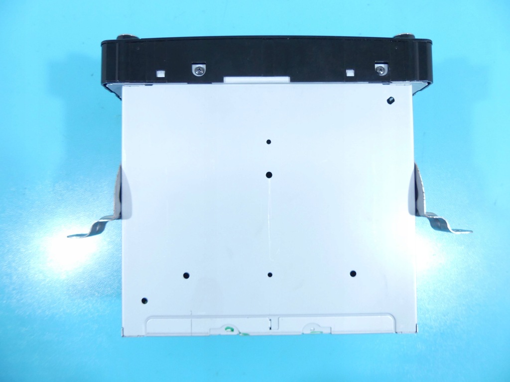 фото №8, Радио заводской 8701a668 outlander iii 12-