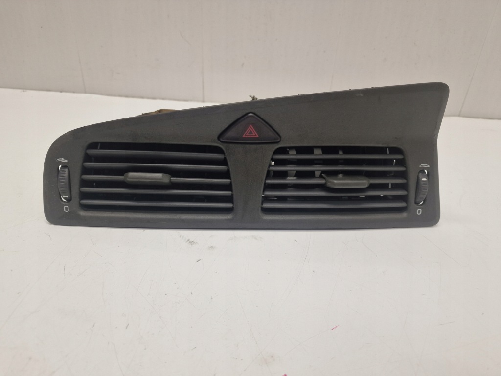 фото №1, Решётки обдув середина volvo s60 v70 3409377