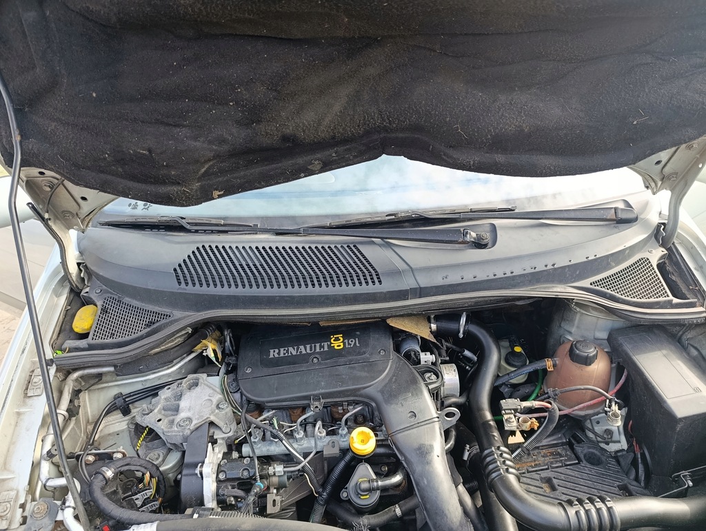 фото №1, Renault grand scenic iii жабо правое i левая 668620010r 668630009r