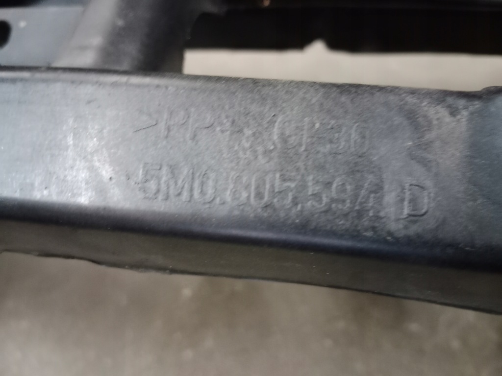 фото №8, Усилитель передний pas передний vw golf 5 6 plus 5m0805594b