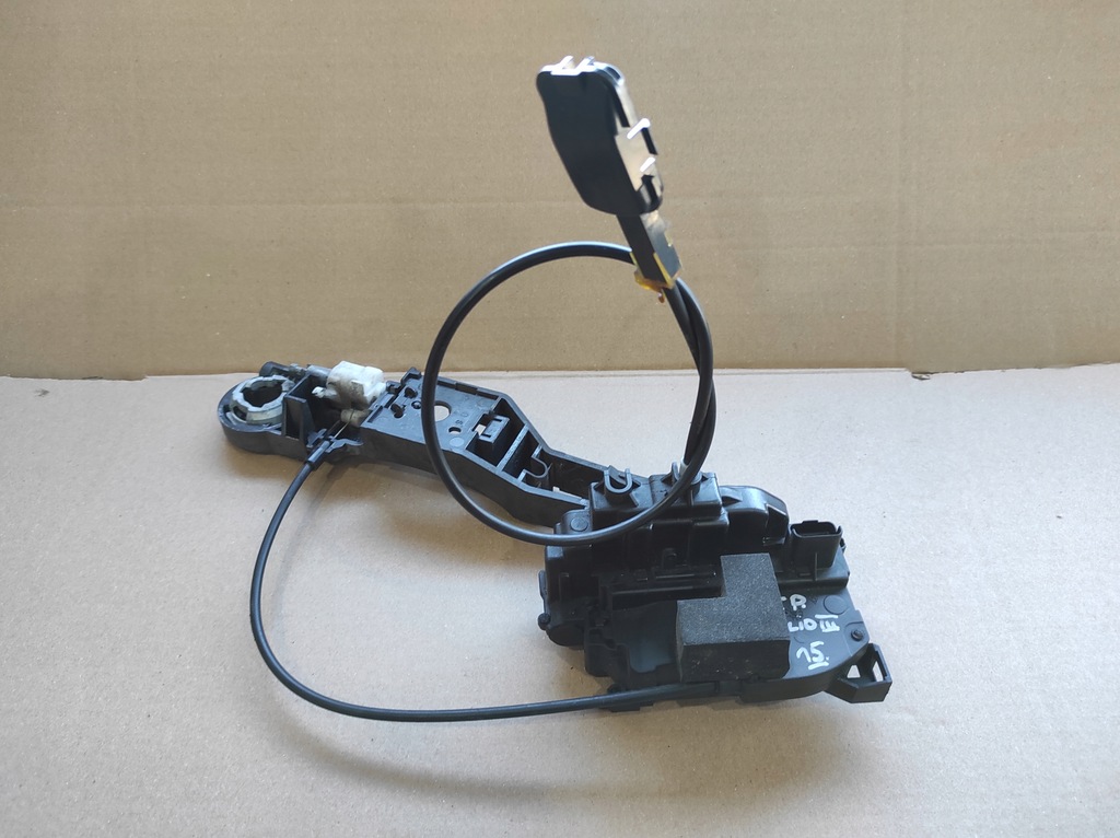 фото №1, Замок дверь задняя правый renault clio iii 4 pin 300129c