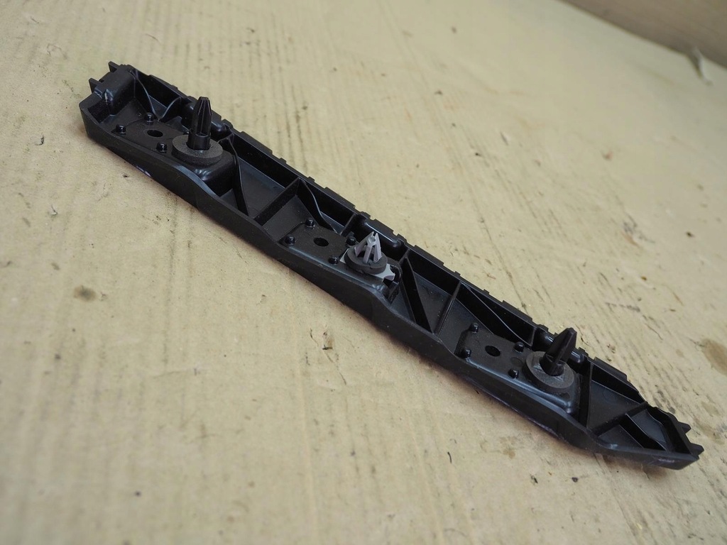 фото №10, Ford kuga iii mk3 2021 напрямна бампера задня лівий