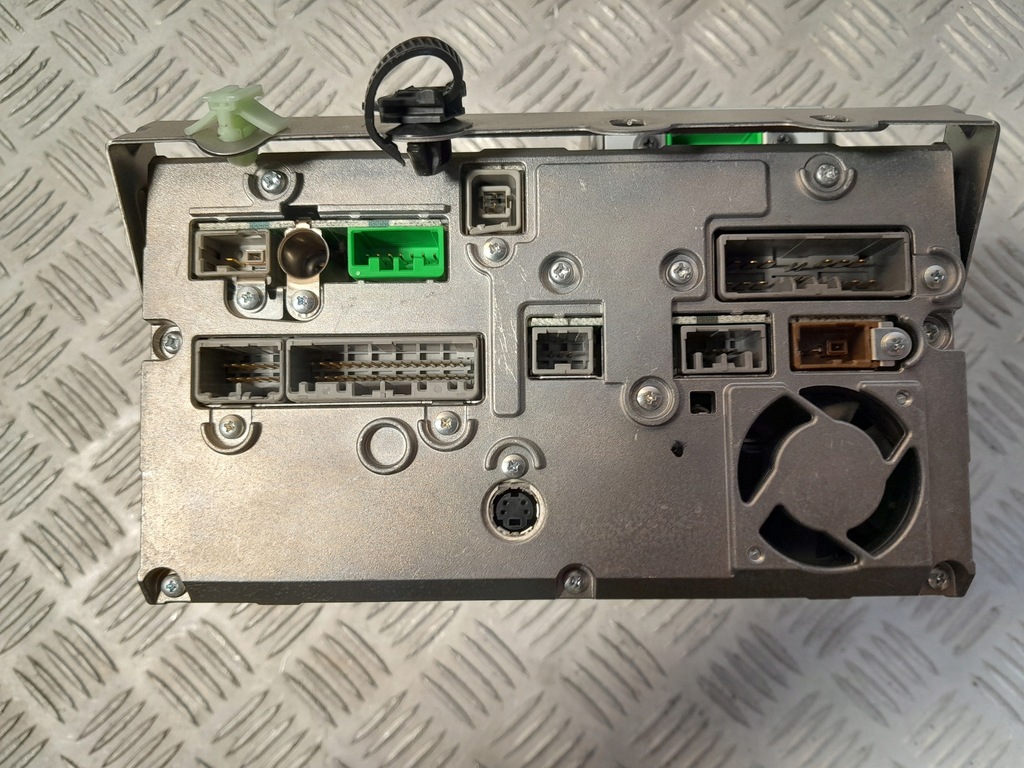 фото №4, Оригинальные радио cd peugeot 4007 оригинальный номер 8750a138