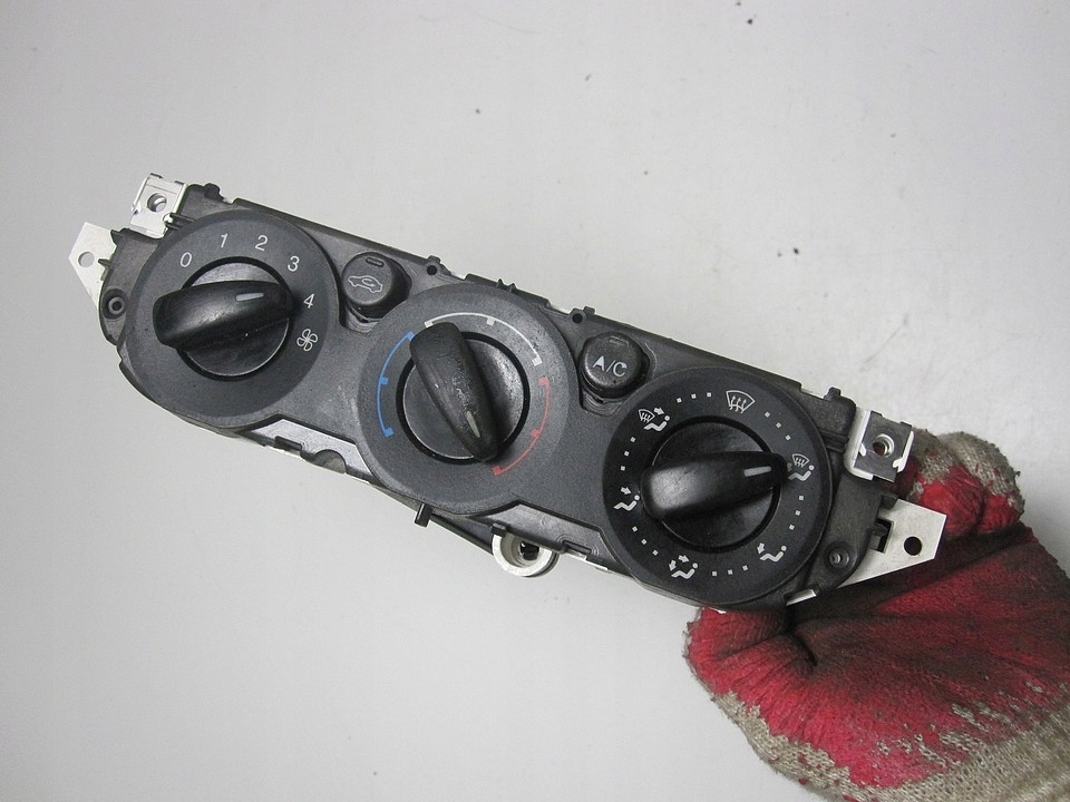 фото №1, Панель кондиціонера ford focus ii 06r