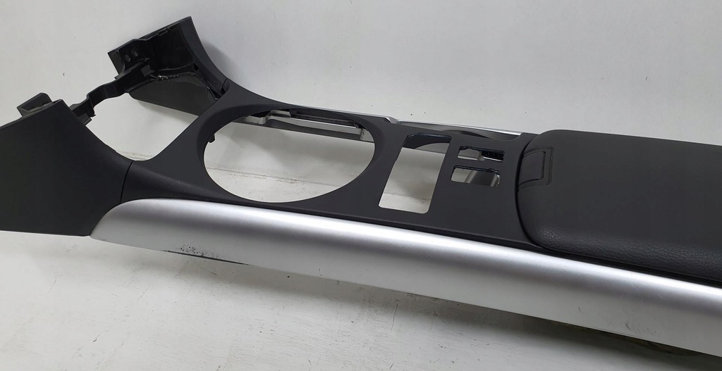 фото №10, Туннель средний подлокотник mazda rx-8 europa