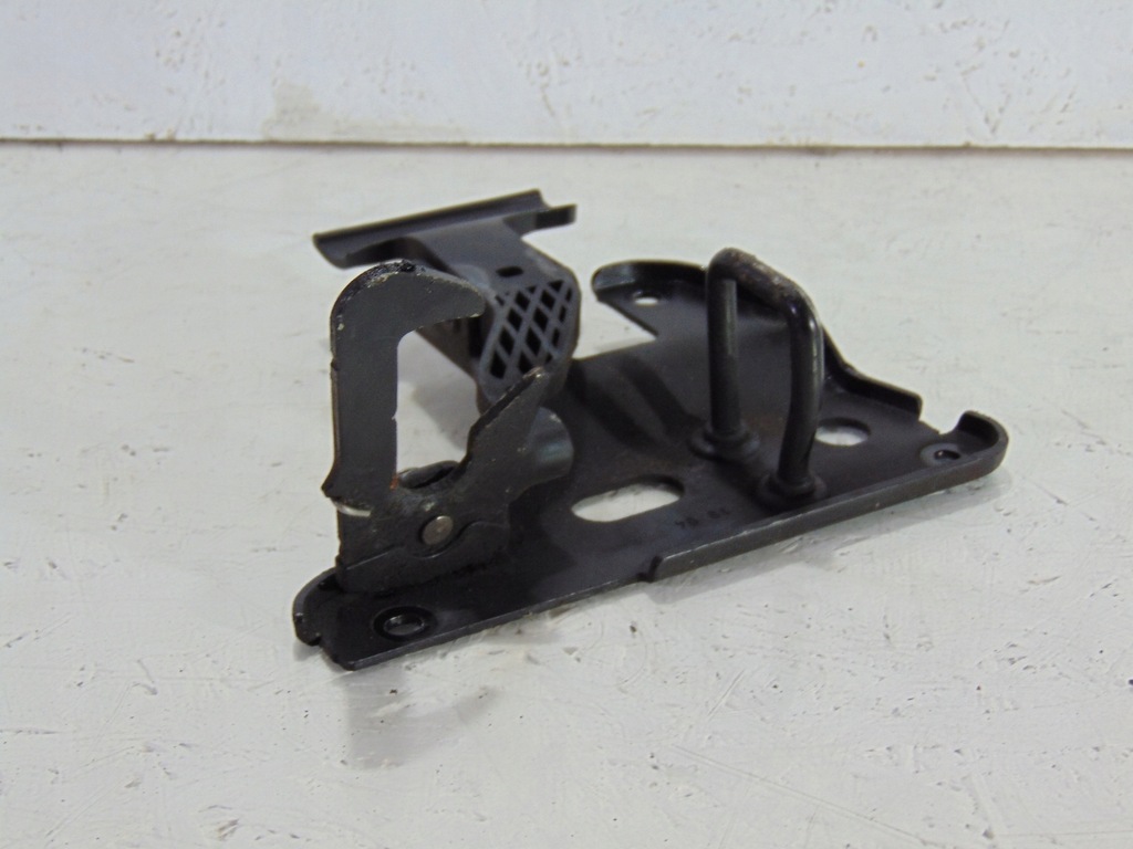 фото №1, Засувка замка капот audi a6 c6