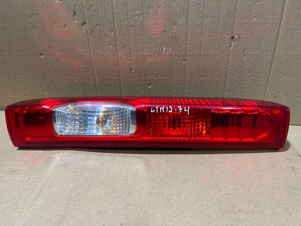 фото №1, Лампа левая задняя левый задняя renault trafic ii opel vivaro 8200415250