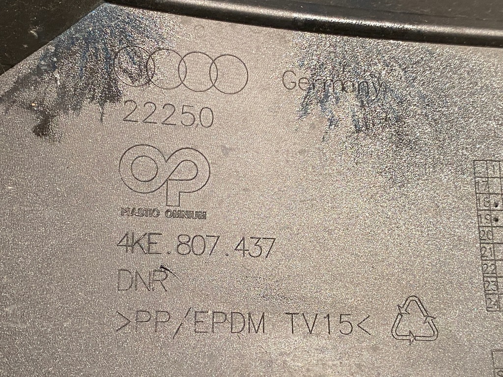 фото №13, Audi e-tron 4ke бампер перед передний 4ke807437