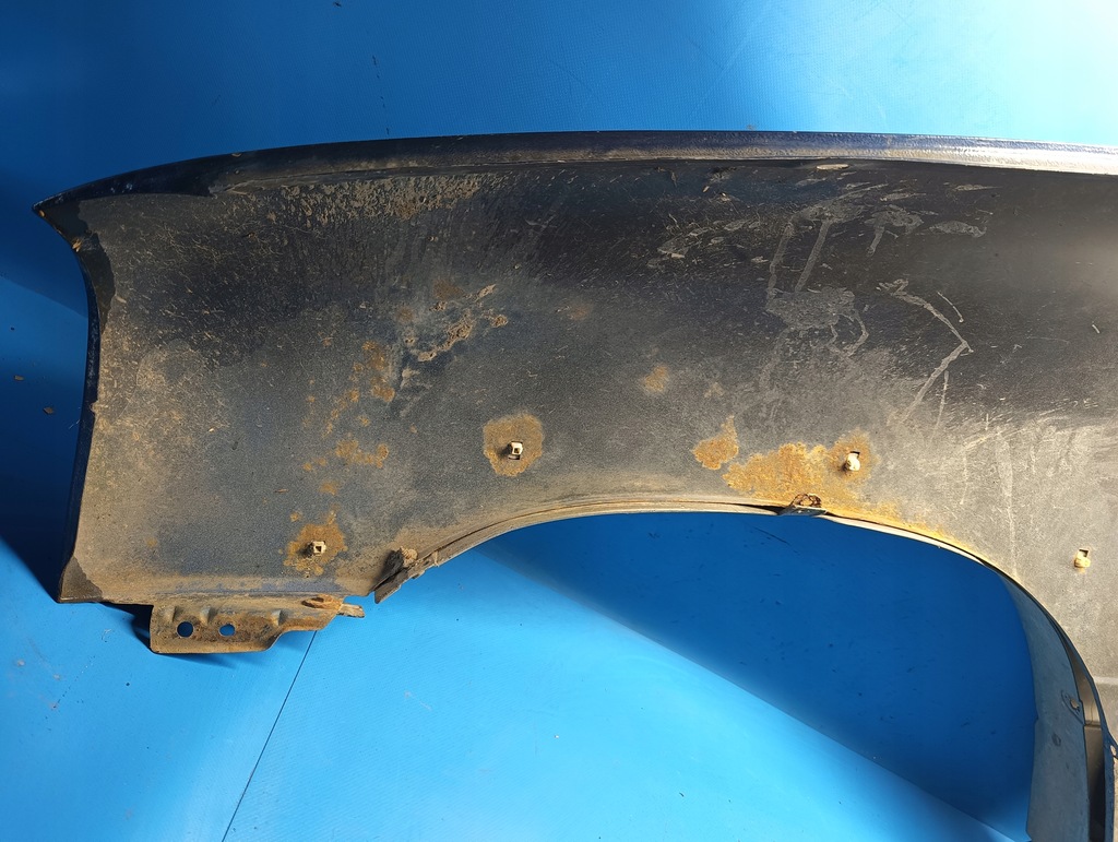 фото №10, Крыло правый перед передний молдинг suzuki grand vitara i 98-05r.