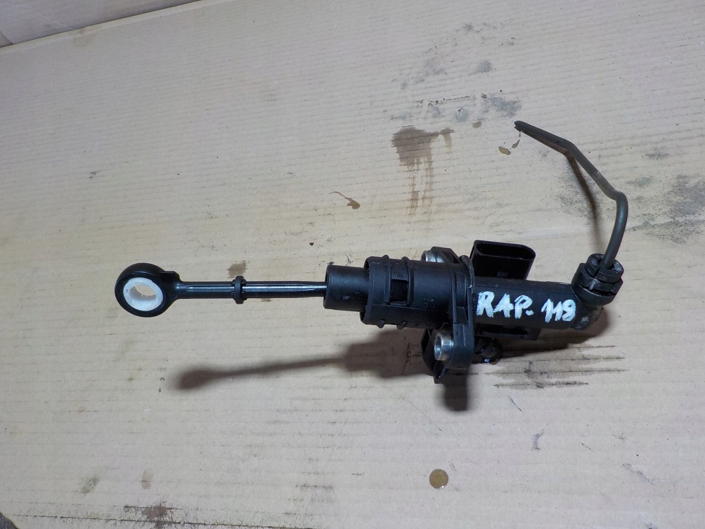 Купить Rapid ii 1.6 tdi помпа сцепления 8r0721388d