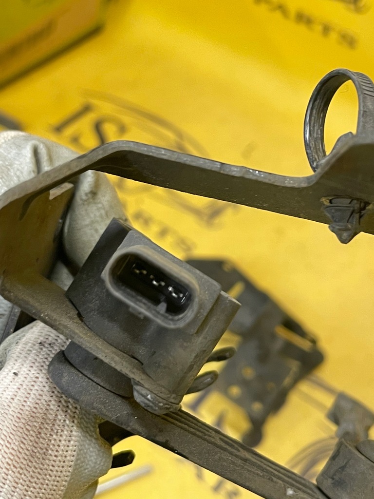 фото №8, Датчик выравнивание левый задняя lr l462 discovery v