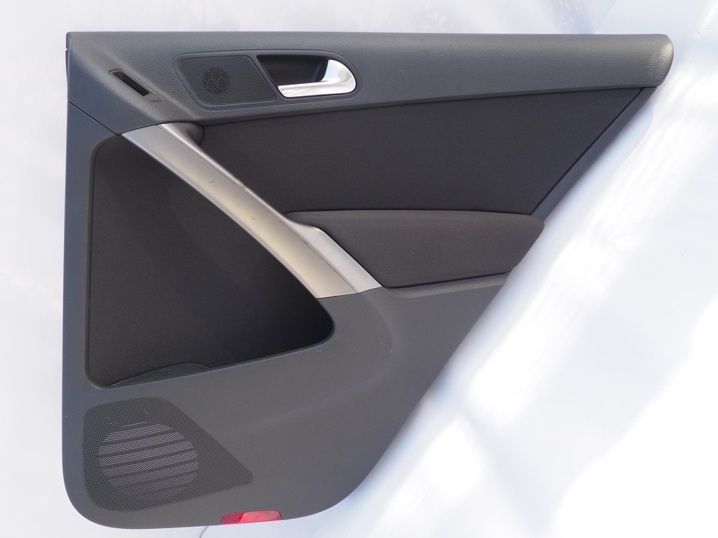 фото №1, Ap обшивка дверь правый задняя 5n0867212 tiguan