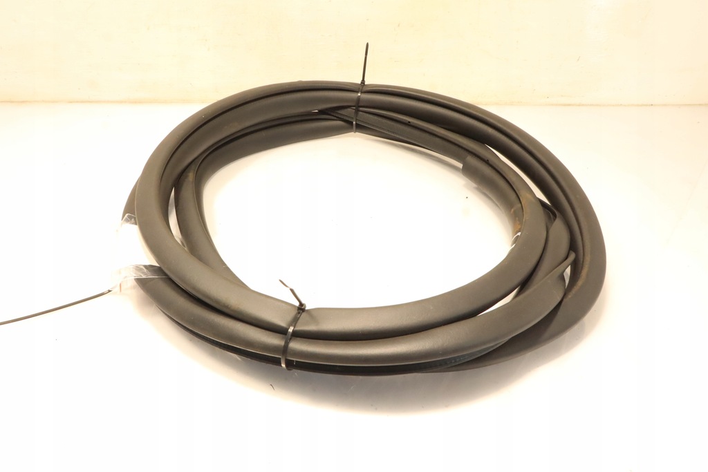 фото №6, Прокладка дверь правая задняя lexus lbx