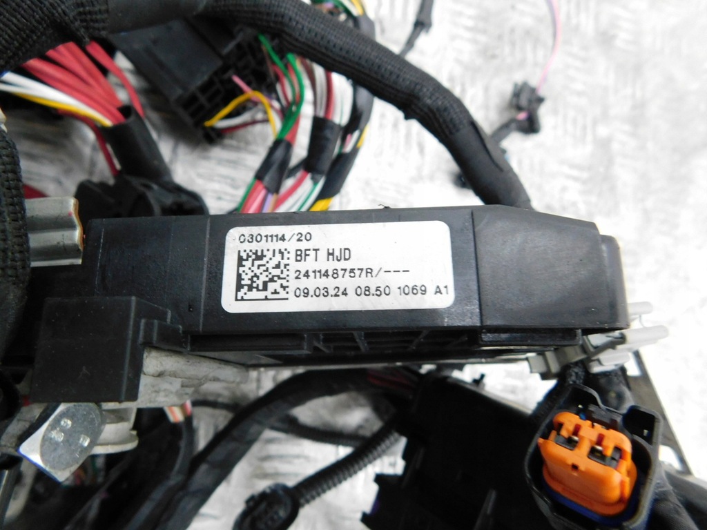 фото №10, Жгут электропроводка двигателя 240115786s - dacia duster ii 1.0 tce 17-24