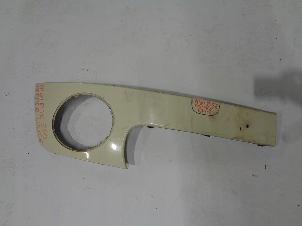 фото №1, Молдинг бампера правый перед mini r56