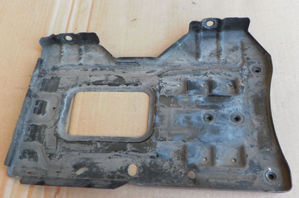 Купити Mercedes c207 2009 3.0 основа акумулятор