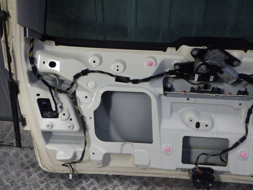 фото №10, Крышка багажника задняя комплектная mercedes w212 kombi