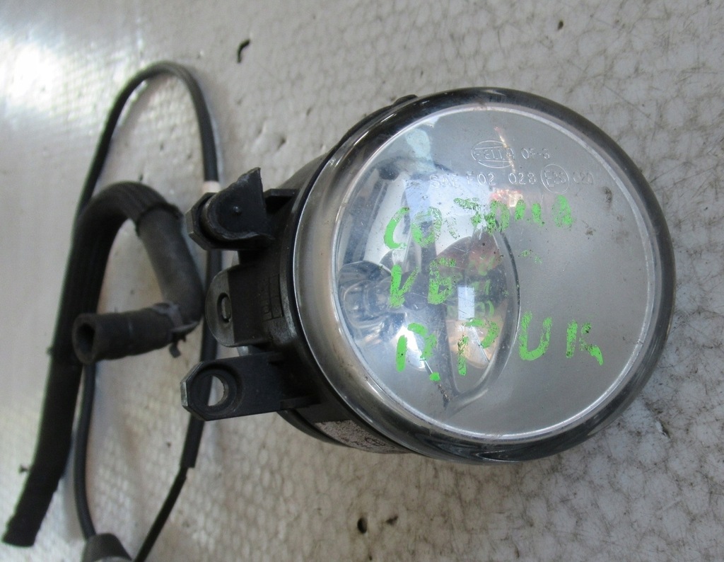 фото №1, Corolla verso 2.2 d4d lift протитуманна фара правий перед