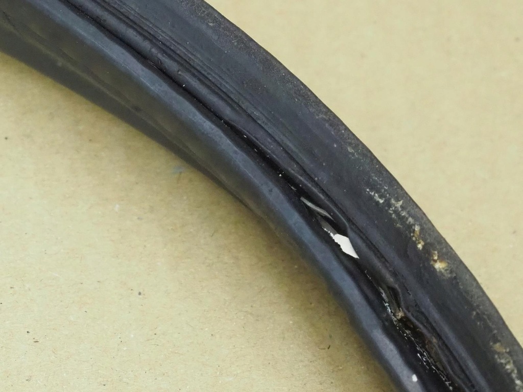 фото №8, Прокладка кришки задня mercedes w211 sedan