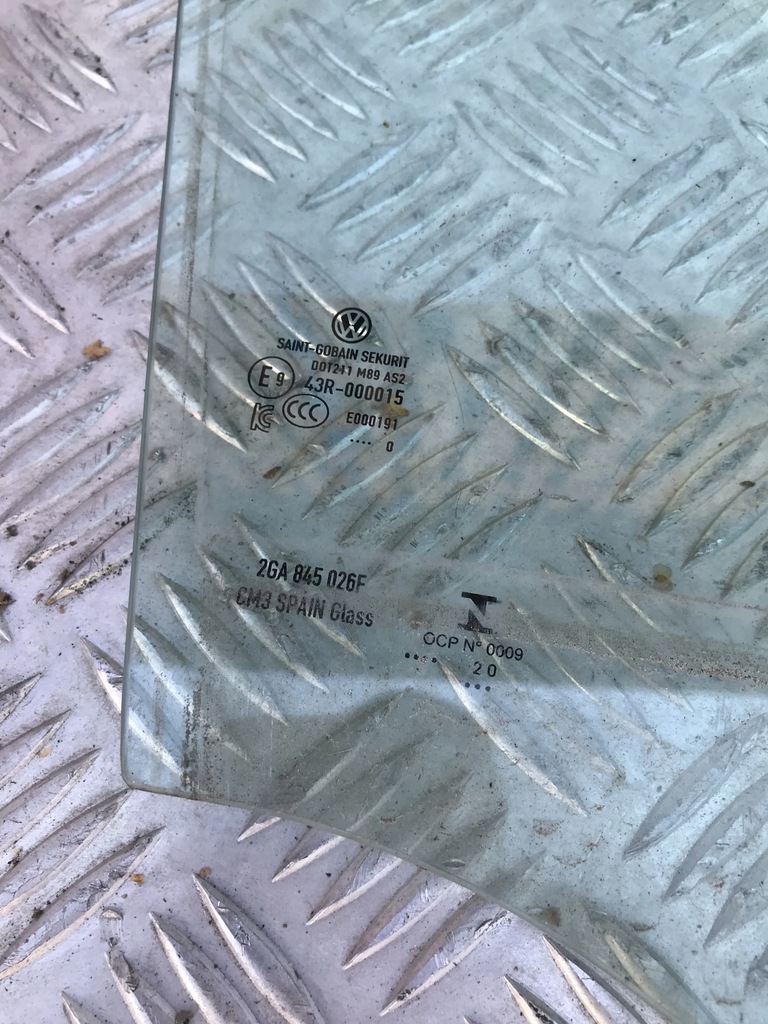 фото №1, Скло двері задня права vw t-roc 17- 2020 rok