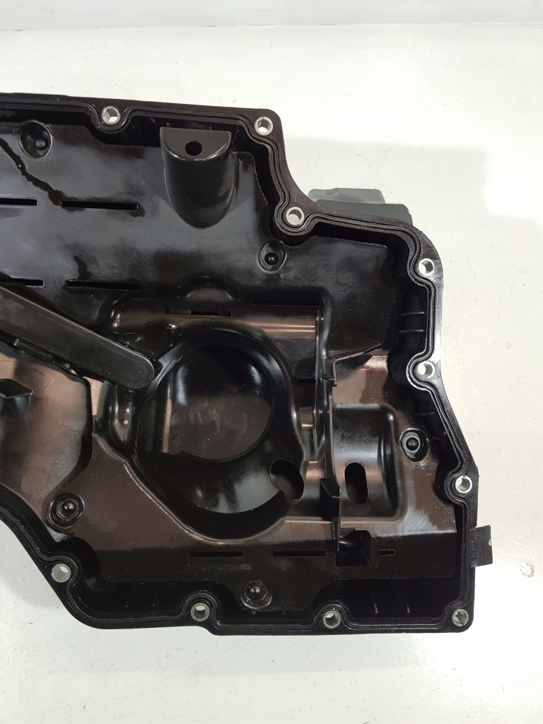 Поддон масляная 06l103598s vw audi a6 a5 q5 skoda 2.0 tfsi Киев