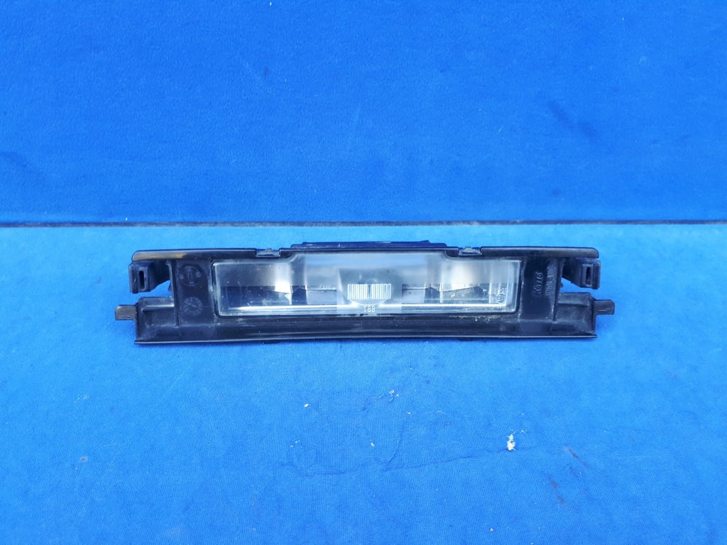 фото №1, Toyota yaris ii 06-11 освещение лампа номерного знака