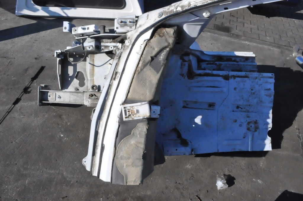 Renault master iii рестайлинг  2023r четверть лонжерон правая правый перед Недорого