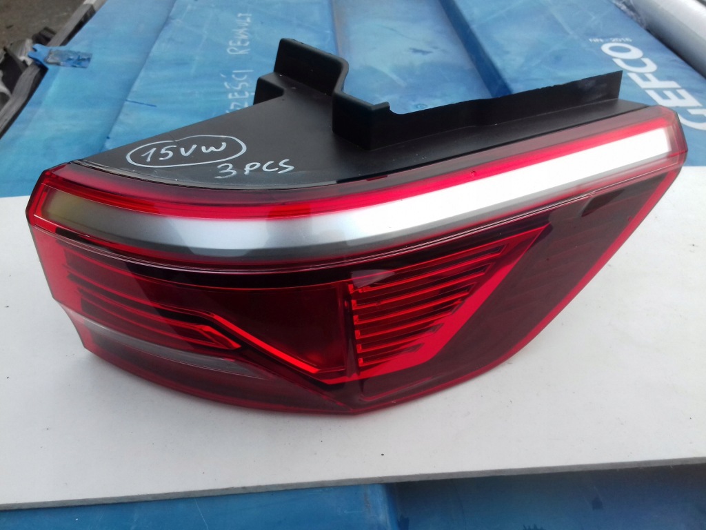 фото №1, Лампа правий задня 7t0945096 vw multivan t7