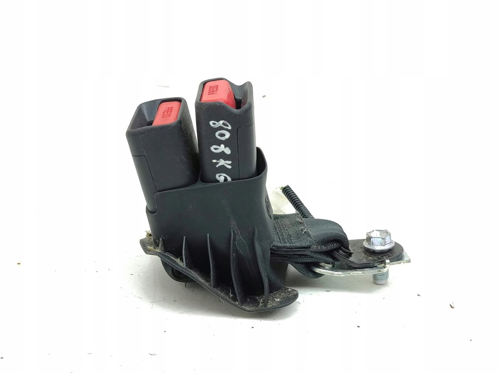 фото №7, Toyota corolla e210 e21 2021 пряжка заднего поперечина безопасности