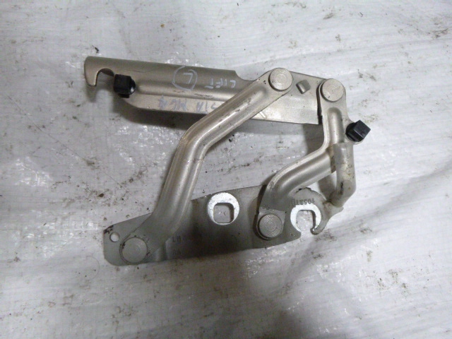 фото №1, Петля капот ford focus mk7 lift левый 8a6116801ad