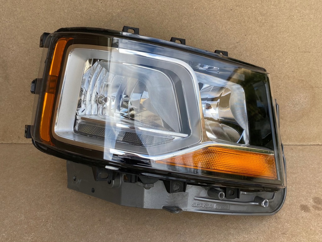 фото №16, Scania r s фара правый лампа h7 кронштейн рамка