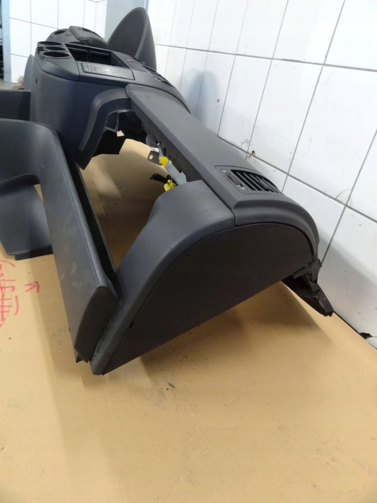 фото №12, Vw polo 9n 2002 консоль панель приладів приладова