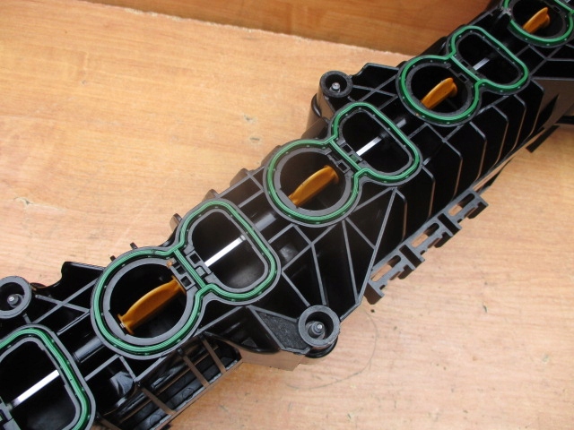 Купити 8596319 059631901 bmw колектор впускний  bdb кришки жорсткий