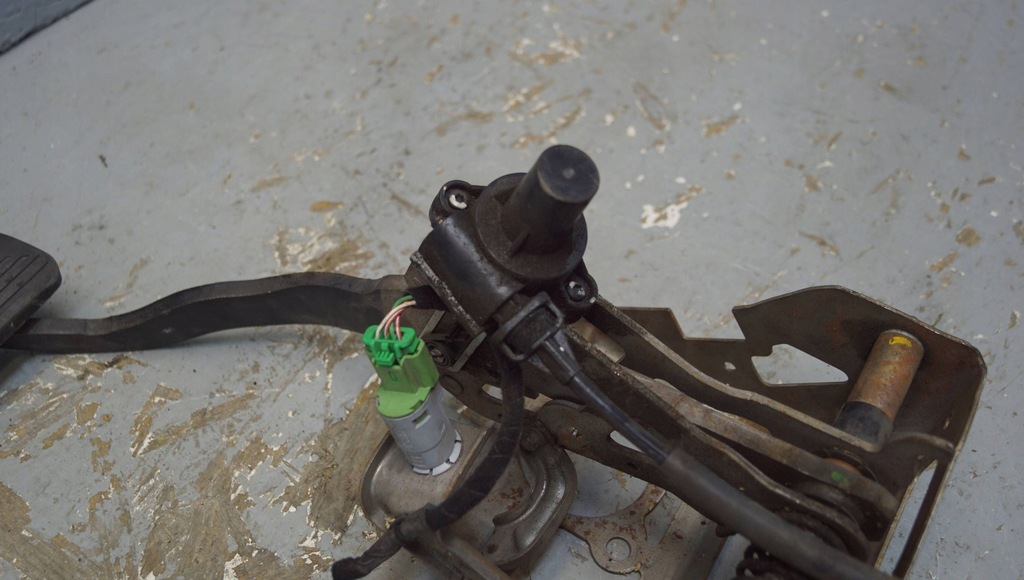 фото №12, Педаль гальма maserati levante quattroporte ghibli 223