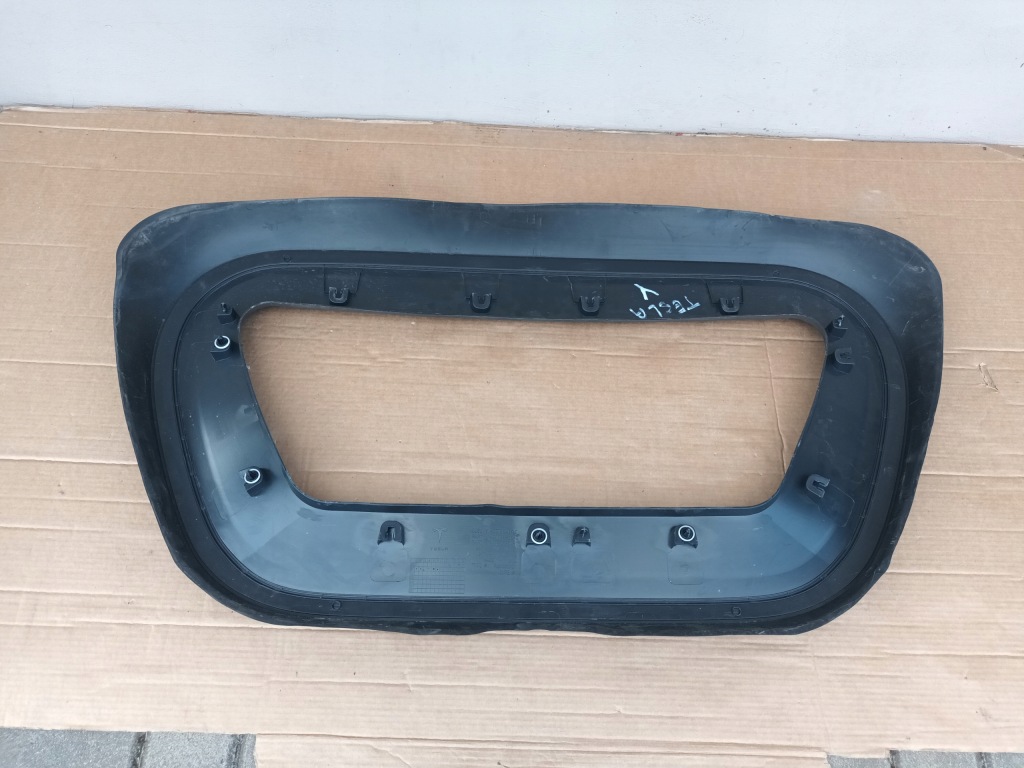 Tesla y накладка рамка гумовий елемент прокладка капота в Україні