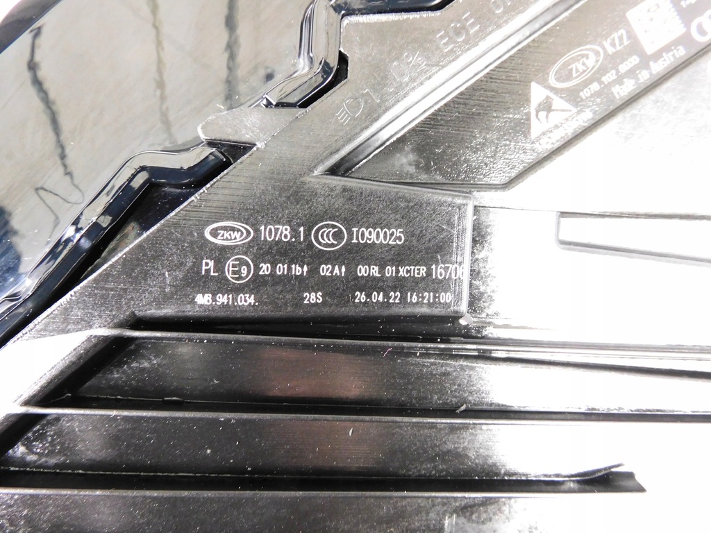 фото №9, Audi q8 4m8 лампа права full led 4m8941034