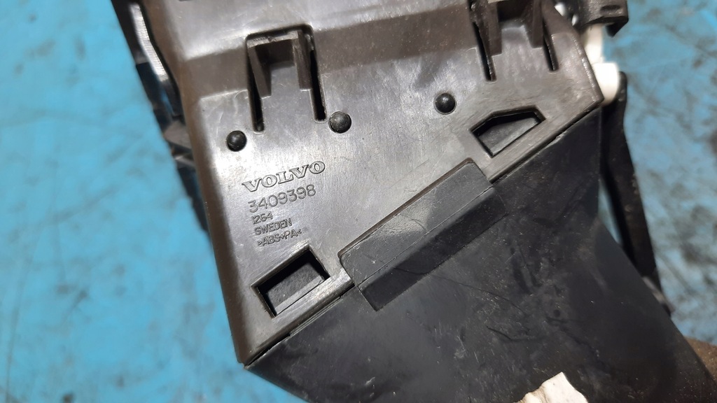 фото №7, Решётка обдув левая 3409398 volvo xc90 02-14r