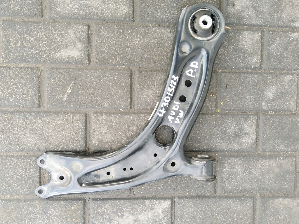 фото №1, Рычаг правый перед audi vw 5wa407152
