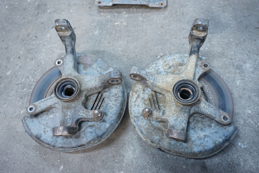 фото №7, Daihatsu feroza ступиця поворотний кулак правий перед 1,6 16v